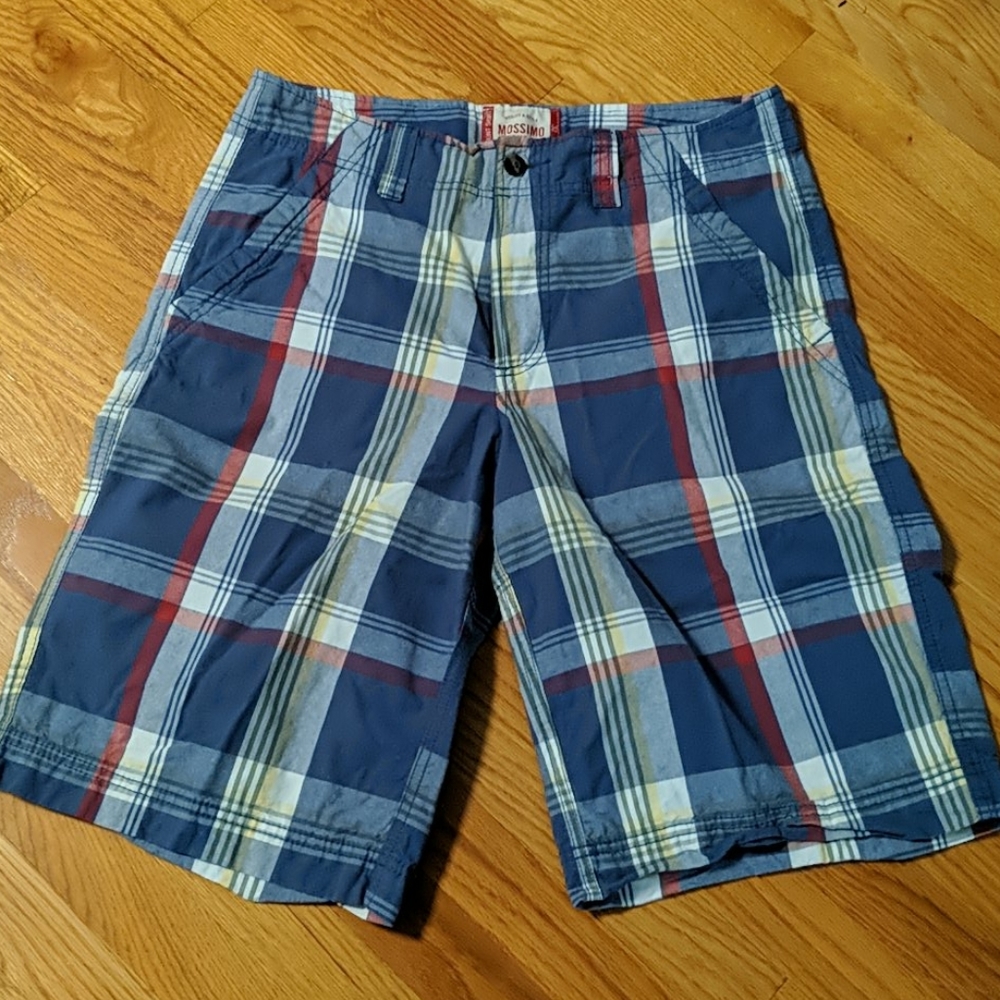 Men's plaid shorts